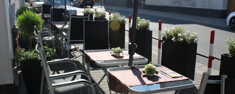 Außenbestuhlung im Sommer | © Gran Sasso, Gundernhausen, Germany | author: Dalliclick Internetservice, Rossdorf, Germany no description available